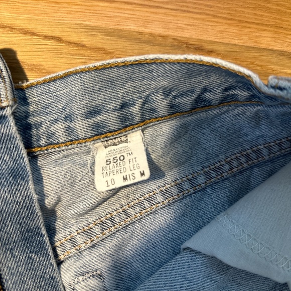 VINTAGE LEVI’S 550 MEDIUM WASH DENIM SHORTS!! LIKE NEW, VERY GOOD CONDITION!! - Picture 5 of 5